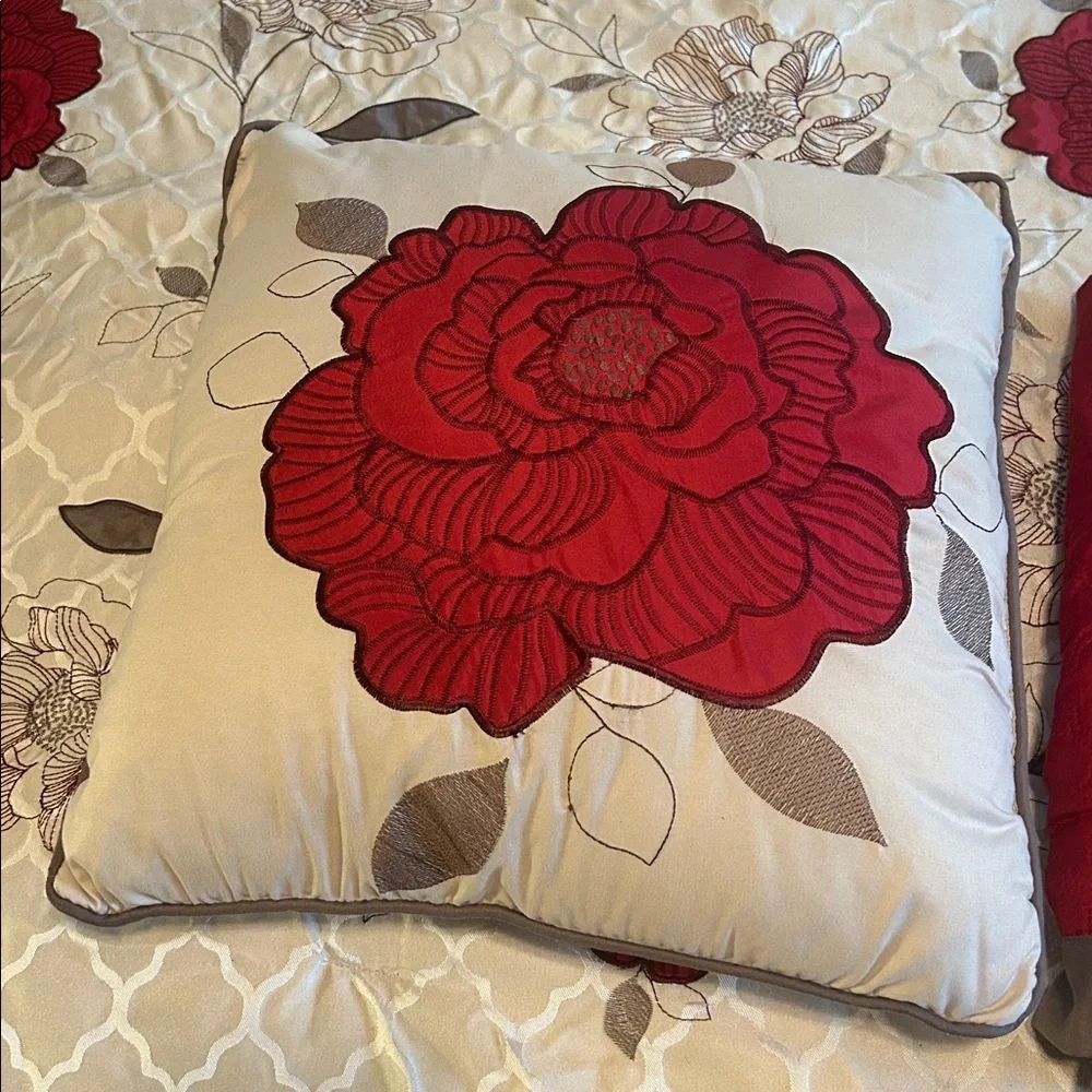 Floral queen comforter